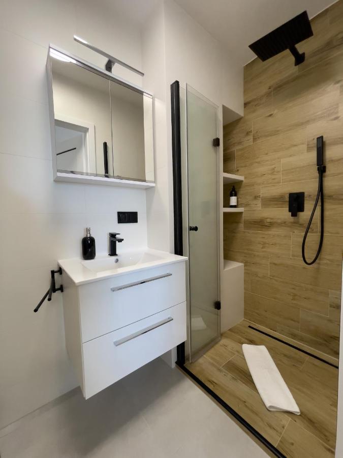 Urban Apartments Premium Baildona 18A, Free Garage, Self Check-In Katowice Ngoại thất bức ảnh